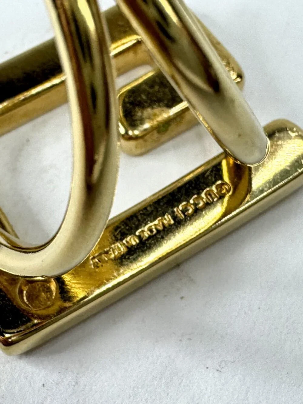 Vintage Gucci Gold Tone G Logo Double Loop Scarf Ring Holder GS865